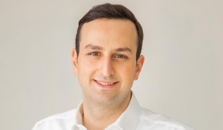 Mehmet Gazioğlu’nun Siyasi, Spor ve İş Dünyasındaki Kariyeri