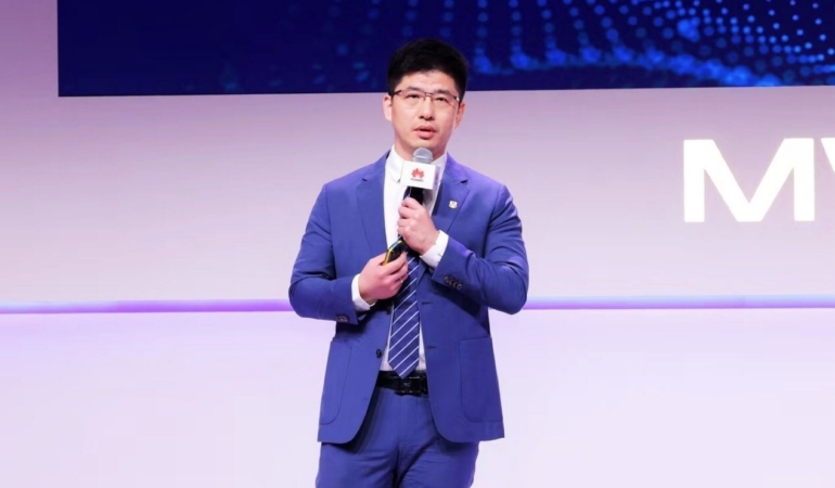 Huawei, MWC 2026’da Yapay Zeka Odaklı Yeni Veri Merkezi Ağ Çözümlerini Tanıttı: Xinghe AI Fabric 2.0 ve Sıvı Soğutmalı Anahtar Öne Çıktı