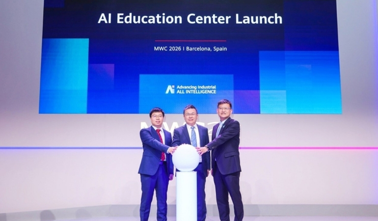 Huawei, MWC 2026’da Yapay Zeka Eğitim Merkezi (AIEC) Çözümünü Tanıttı