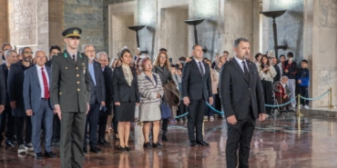 Muayenehane Hekimleri 1 Ekim Dolayısıyla Anıtkabir Ziyaretinde Bulundu