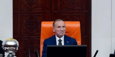Bekir Bozdağ Sağlık Sorunları Gerekçesiyle TBMM Başkanvekilliği Görevinden İstifa Etti