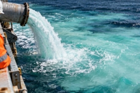 İngiltere'de Bilim İnsanları Deniz Suyuna Alkali Madde Ekleyerek Karbondioksit Deneyi Yaptı