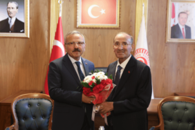 TBMM Başkanvekilliği Görevini Yusuf Beyazıt Devraldı