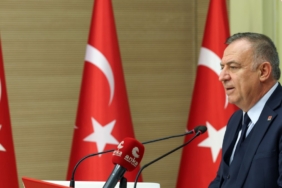 Gökan Zeybek Bakırköy ve Merkezefendi Belediyelerine Yönelik Operasyonları Eleştirdi